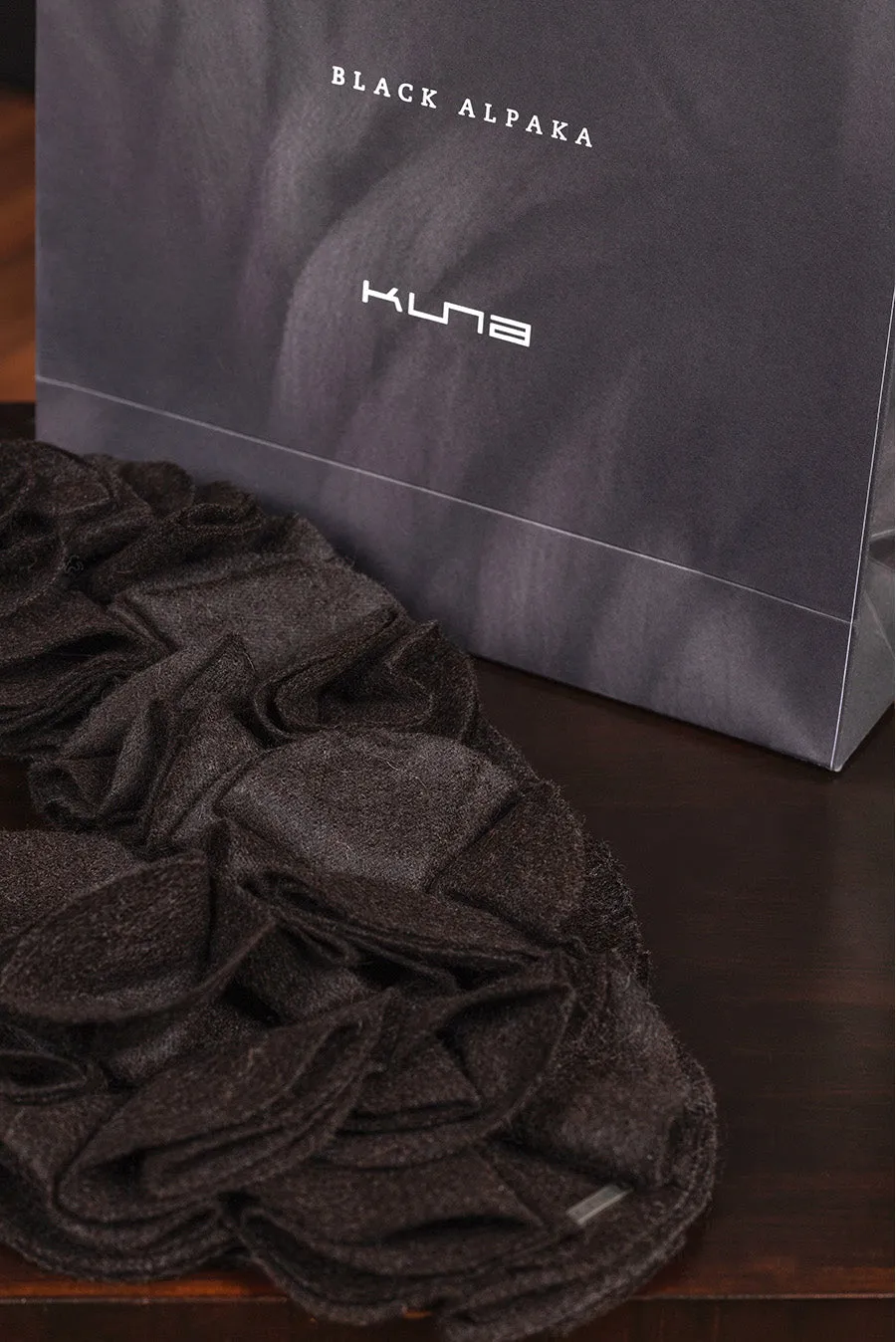 Brest Scarf Alpaca Black Color Black