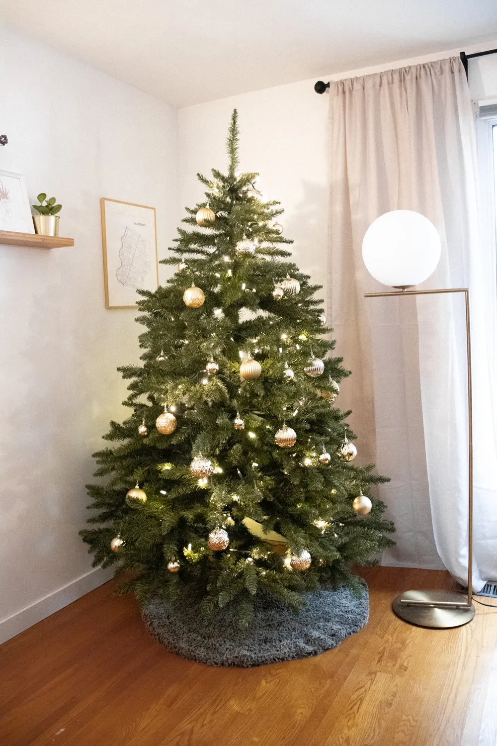 Fable Fur Tree Skirt Crochet Pattern