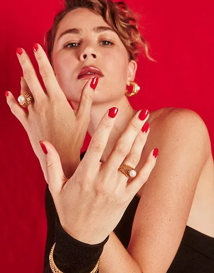 Gold plated silver cutout ring. Round white pearl of 8mm for men and women ETNA Collection
