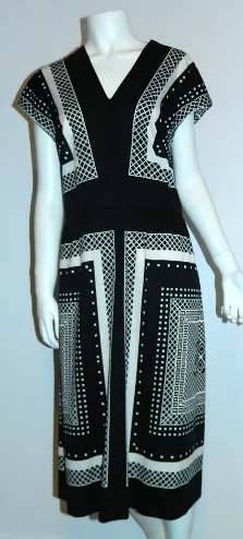 vintage 1960s dress MOD black white frame Nancy Greer OP print midi dress M